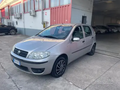 Brugt Fiat Punto 60 HK (44 kW) 2004 Grå Hatchback