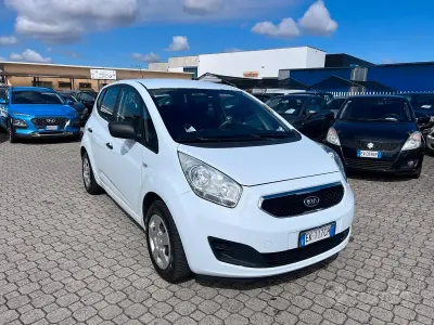 Käytetty Kia Venga EX 90 HP (66 kW) 2011 Valkoinen Viistoperä