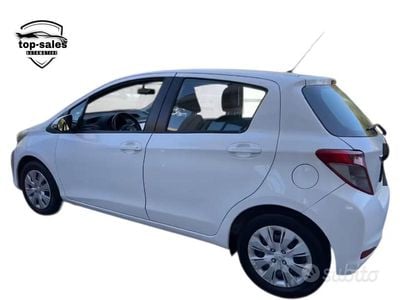 Usata Toyota Yaris Active 69 CV (50 kW) 2014 Bianco Utilitaria