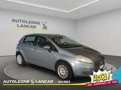Usata Fiat Grande Punto Active 65 CV (47 kW) 2008 Grigio Utilitaria