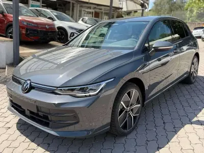 Nouvelle VW Golf VIII Edition 116 ch (85 kW) 2026 Gris Berline