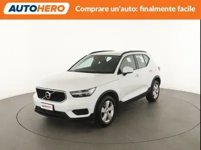 Usata Volvo XC40 Momentum 129 CV (94 kW) 2021 Bianco SUV