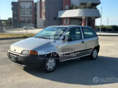 Usata Fiat Punto S 54 CV (39 kW) 1999 Grigio Utilitaria