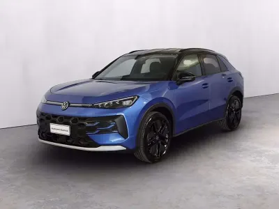 Nuova VW T-Roc Style 150 CV (110 kW) 2026 Celestial blue metallizzato ne SUV