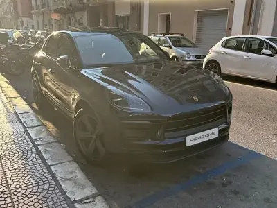 Usata Porsche Macan T 265 CV (194 kW) 2023 Bluazzurro SUV