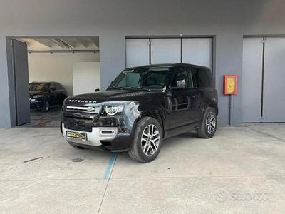Usata Land Rover Defender HSE Dynamic 249 CV (183 kW) 2022 Grigio SUV