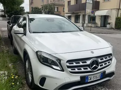 Usata Mercedes GLA200 136 CV (100 kW) 2018 SUV