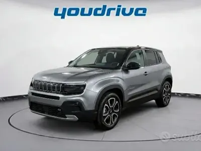 Nuevo Jeep Avenger Summit 101 CV (74 kW) 2026 Gris SUV