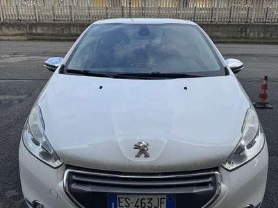 Usata Peugeot 208 Access 82 CV (60 kW) 2013 Utilitaria