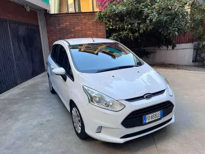 Usata Ford B-MAX 87 CV (63 kW) 2016 Bianco Monovolume