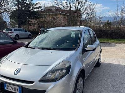 Usata Renault Clio II Dynamique 86 CV (63 kW) 2009 Argento Berlina