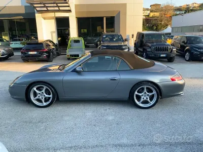Usata Porsche 911 Carrera Cabriolet 320 CV (235 kW) 2003 Grigio Cabrio