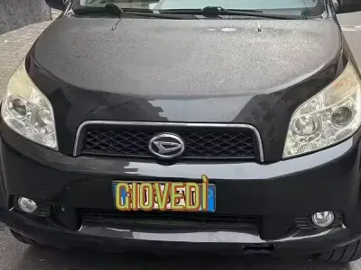 Usata Daihatsu Terios 86 CV (63 kW) 2009 Nero SUV