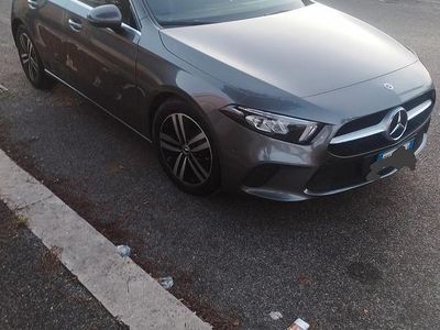 Usata Mercedes A180 136 CV (100 kW) 2023 Grigio Berlina