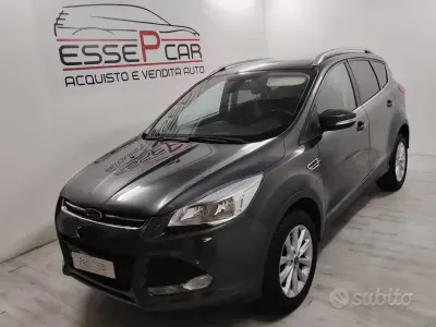 Begagnad Ford Kuga Titanium 120 HK (88 kW) 2015 Grå SUV