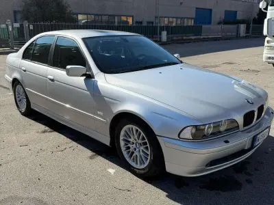 Usata BMW 520 170 CV (125 kW) 2001 Argento Berlina