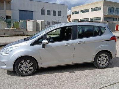 Usata Ford B-MAX Business Edition 95 CV (69 kW) 2015 Grigio Monovolume