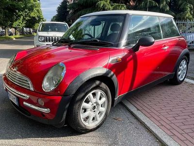 Usata Mini ONE 90 CV (66 kW) 2004 Rosso Utilitaria