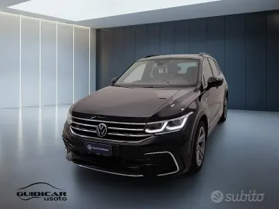 Usata VW Tiguan R-line 150 CV (110 kW) 2022 Bronzo SUV