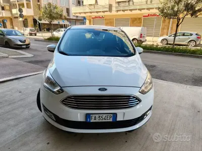 Usata Ford C-MAX Titanium 95 CV (69 kW) 2015 Bianco Monovolume