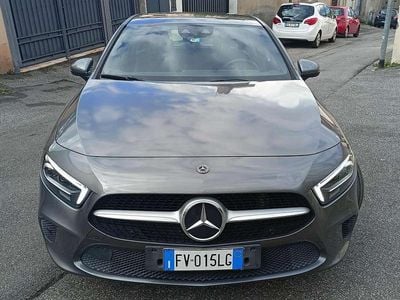 Usata Mercedes A180 116 CV (85 kW) 2019 Grigio Berlina