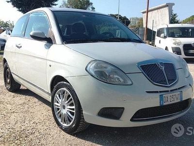 Usata Lancia Ypsilon 77 CV (56 kW) 2009 Bianco Utilitaria