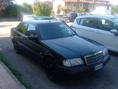 Usata Mercedes C250 150 CV (110 kW) 1997 Nero Berlina