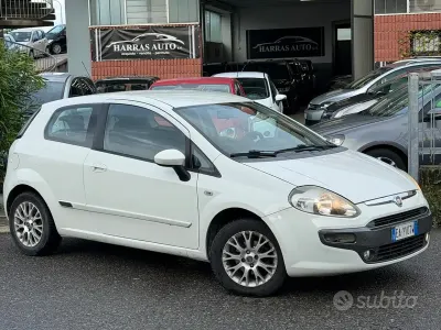 Usata Fiat Punto Evo Active 77 CV (56 kW) 2010 Bianco Utilitaria