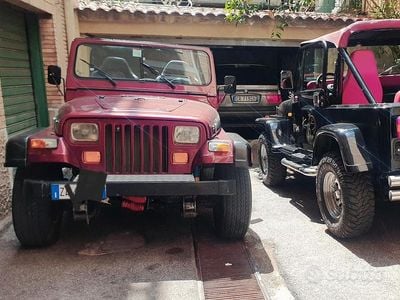 Begagnad Jeep Wrangler 1987 Röd SUV
