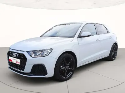 Nuova Audi A1 Sportback Admired 110 CV (80 kW) 2025 2y bianco ghiacciaio metallizz Utilitaria
