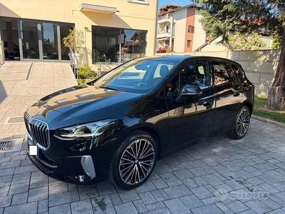Begagnad BMW 218 Luxury Line 150 HK (110 kW) 2022 Svart Kombi