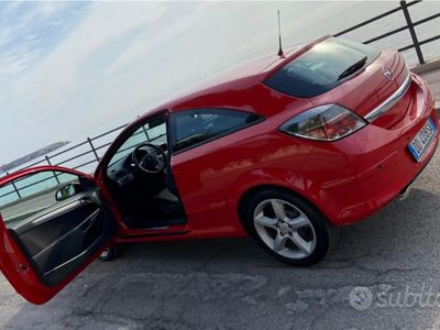 Opel Astra GTC
