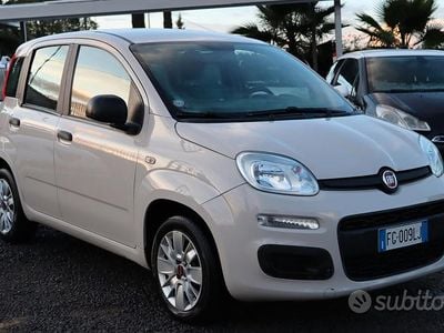 Usata Fiat Panda Lounge 69 CV (50 kW) 2016 Beige Berlina