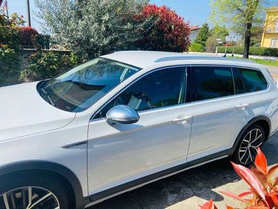 VW Passat Alltrack