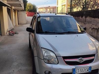 Usata Suzuki Ignis 70 CV (51 kW) 2005 Grigio Utilitaria