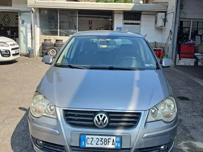 Usata VW Polo Sportline 69 CV (50 kW) 2006 Grigio Utilitaria