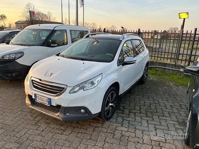 Usata Peugeot 2008 Allure 92 CV (67 kW) 2016 Bianco SUV