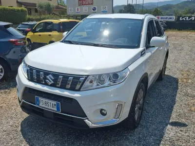 Usata Suzuki Vitara Cool 111 CV (81 kW) 2019 Bianco SUV