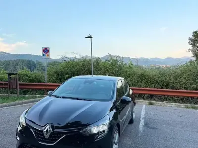 Usata Renault Clio V Life 101 CV (74 kW) 2022 Nero Berlina