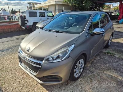 Usata Peugeot 208 Active 81 CV (59 kW) 2016 Grigio Utilitaria
