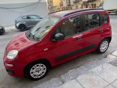 Usata Fiat Panda 69 CV (50 kW) 2015 Rosso Utilitaria
