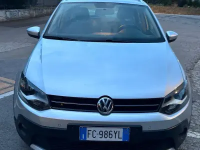 Usata VW Polo Cross 90 CV (66 kW) 2016 Grigio Utilitaria