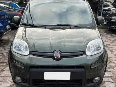 Usata Fiat Panda Trekking 85 CV (62 kW) 2014 Verde Utilitaria
