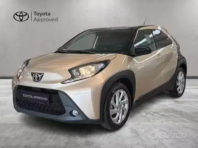 Usata Toyota Aygo X Trend 72 CV (52 kW) 2022 Grigio SUV