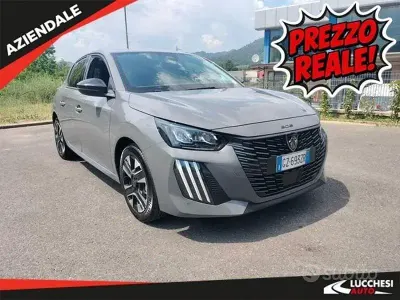 Usata Peugeot 208 Allure 101 CV (74 kW) 2025 Grigio Utilitaria