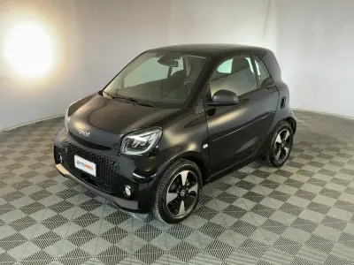 Usata Smart ForTwo Electric Drive Passion 60 kW (82 CV) 2020 Nero Utilitaria