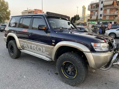 Usata Nissan Patrol SE 129 CV (94 kW) 1998 Blu/azzurro SUV