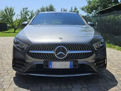 Usata Mercedes A180 Premium 116 CV (85 kW) 2020 Argento Berlina