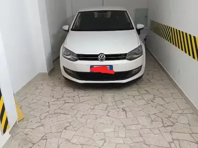 Usata VW Polo Comfortline 75 CV (55 kW) 2013 Bianco Utilitaria