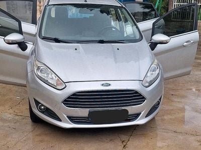 Usata Ford Fiesta Titanium 97 CV (71 kW) 2015 Grigio Berlina